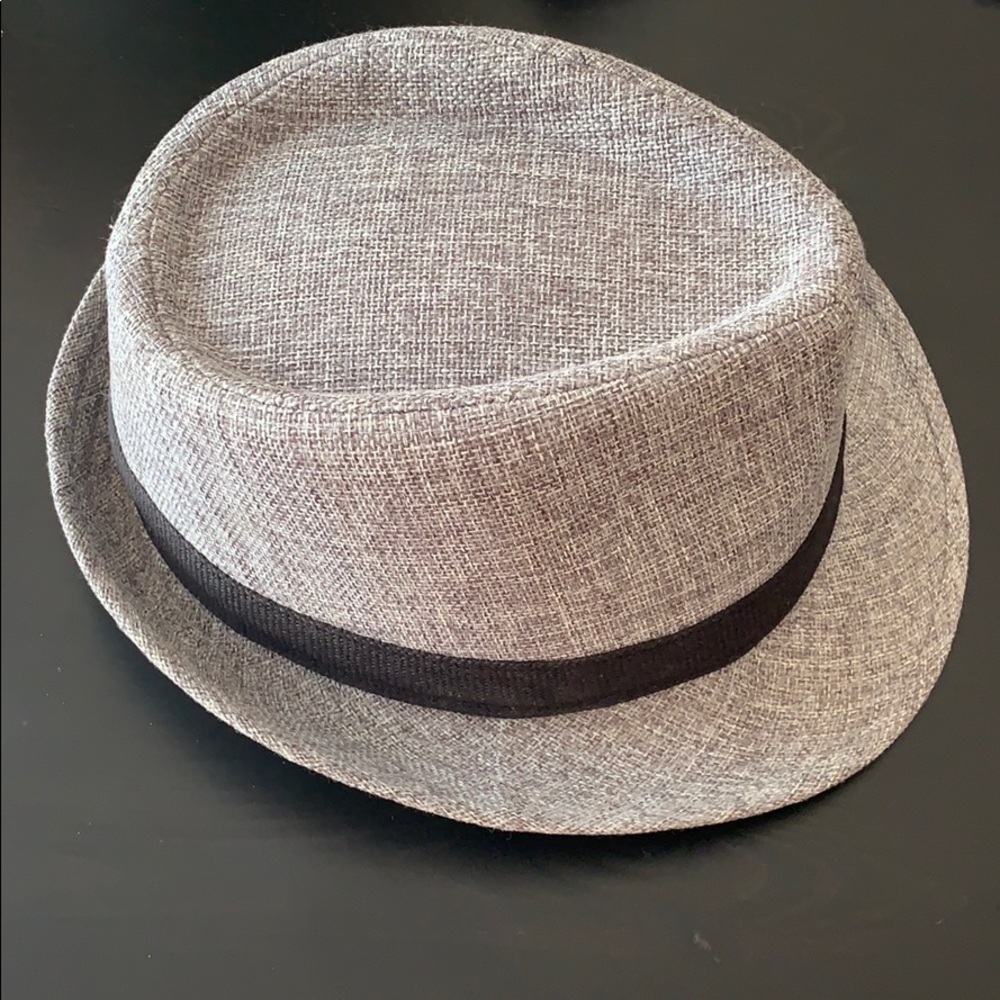 Grey fedora with black band